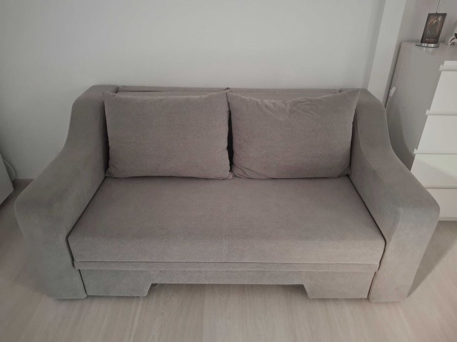 Canapea 2 locuri extensibilă