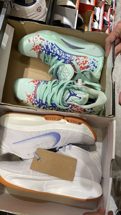 Nike кроссовки оргинал продаеться