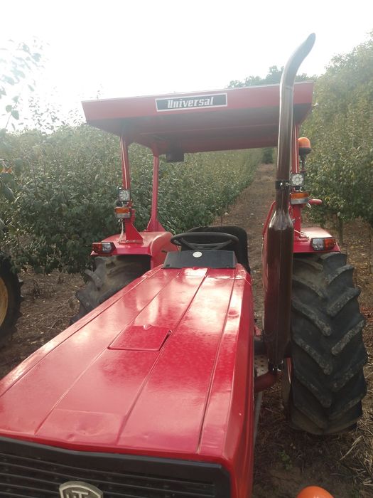 Tractor Universal 600
