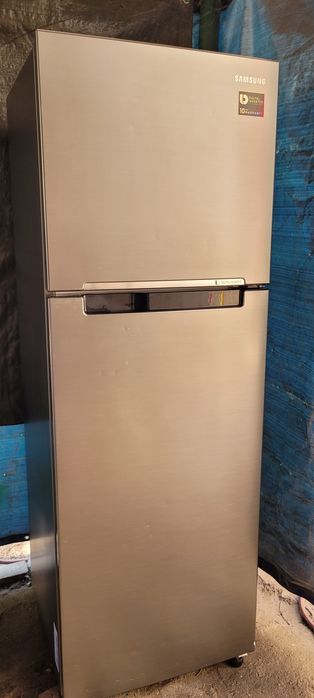 Vand frigider Samsung