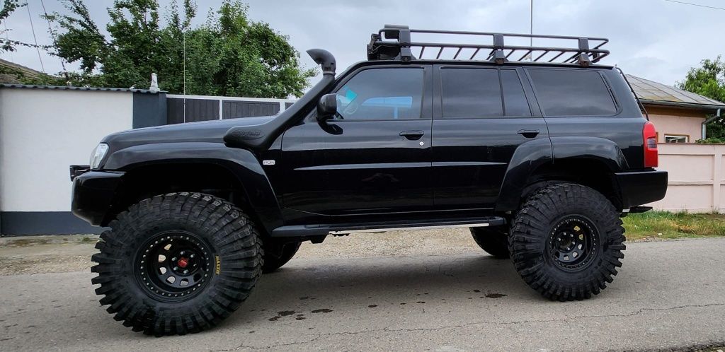 Nissan patrol Y61 off road