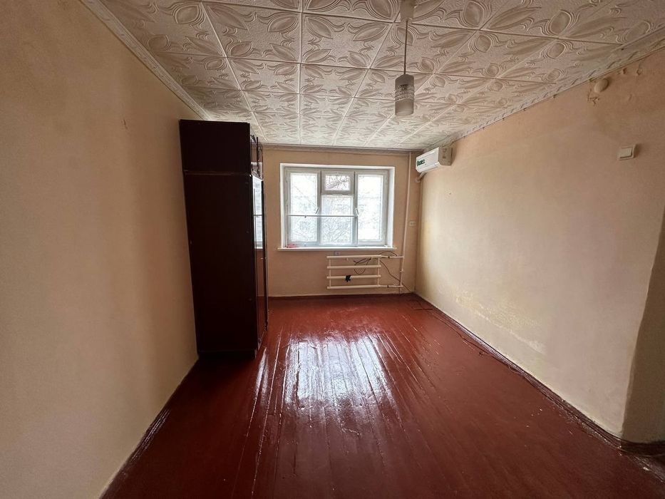 Сдается 1 комнатная квартира 
Для семейным 
Этаж: 4
Район: Радуга 
Цен