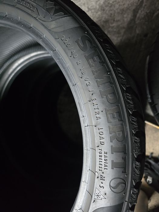 Semperit 225/40 R18 92V MS iarnă