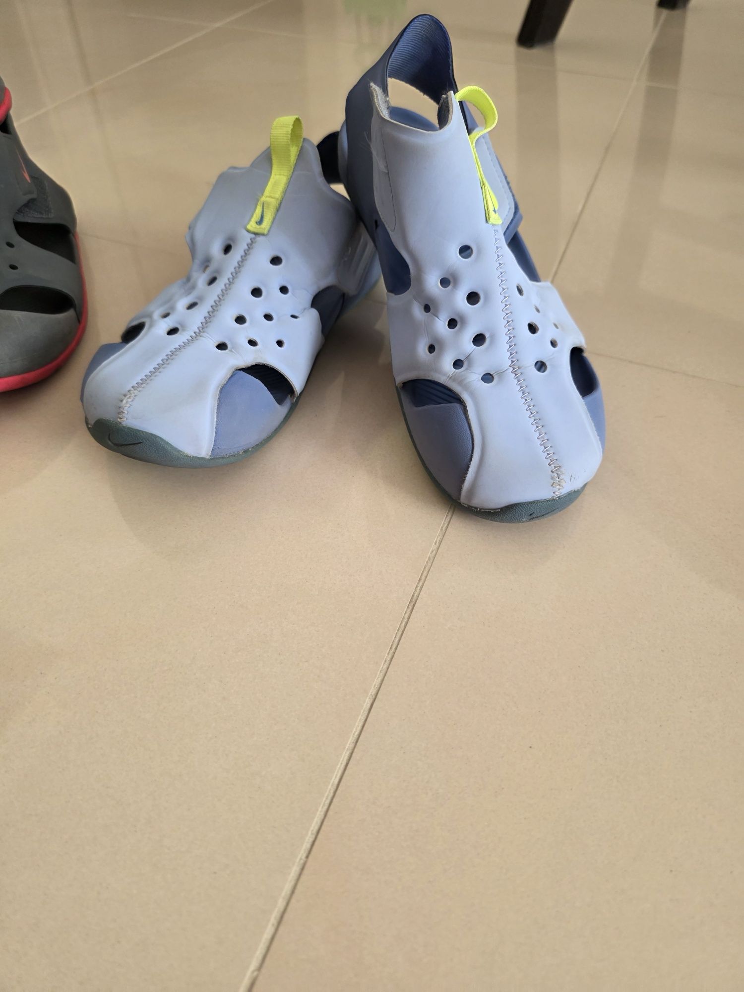 Детски сандалки NIKE