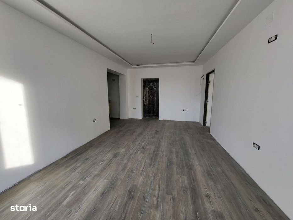 Vanzare apartament 2 camere, situat in Rovinari, strada Florilor