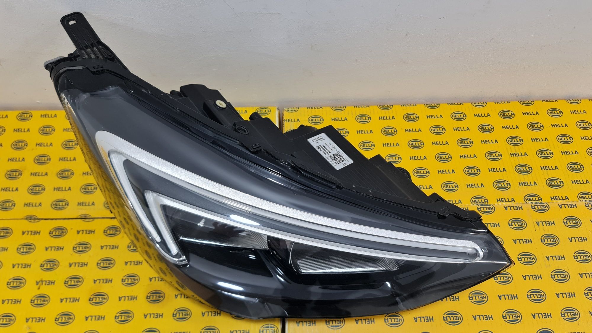 Far dreapta led halogen Opel Crossland X 13467968