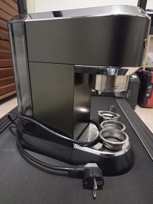 Кафемашина Delonghi Dedica