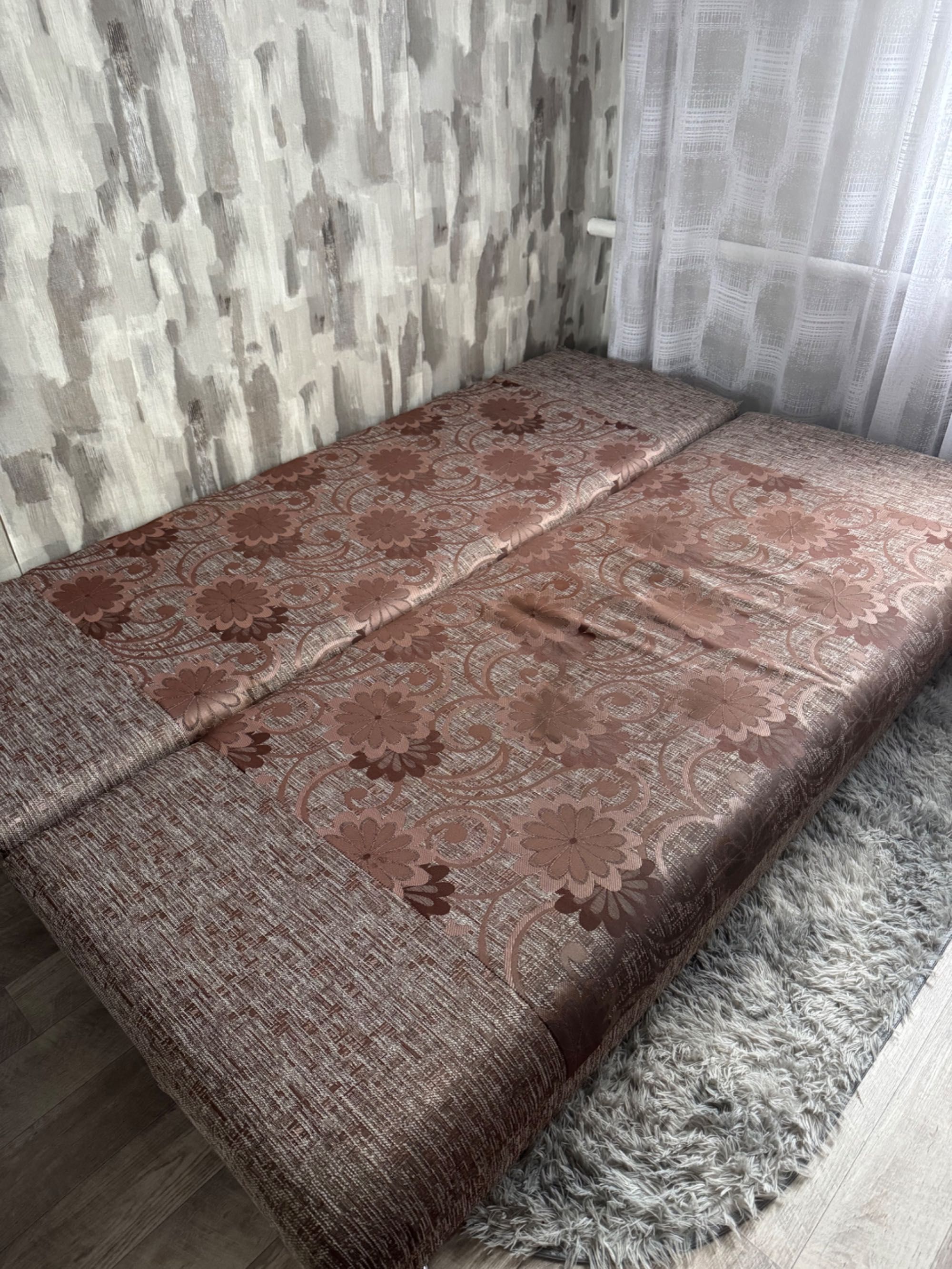 Продам диван в хорошем состоянии