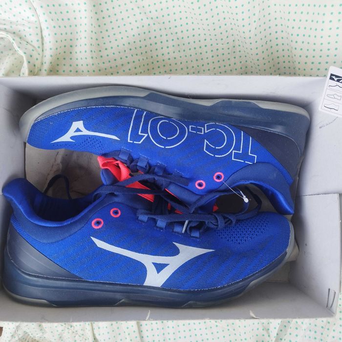 маратонки Mizuno 45-29,5см
