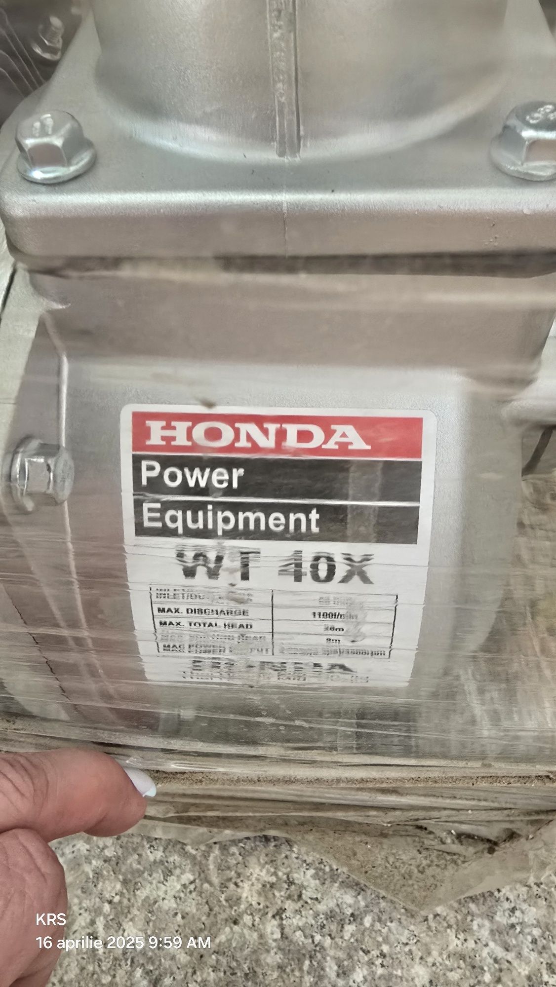 Generator și pompa apa