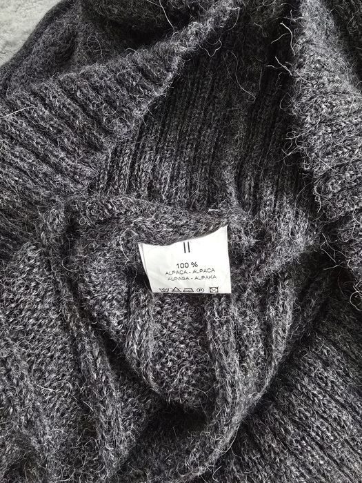 Pulover din alpaca gri