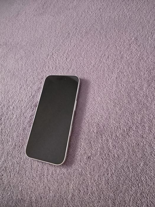 Vand/schimb iphone 16/128 impecabil