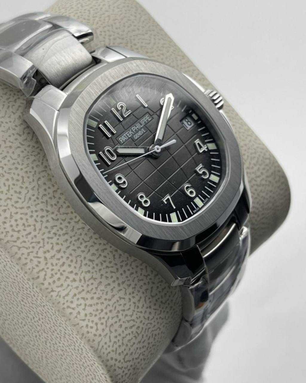 Patek Philippe Stainless Steel AQUANAUT WATCH REF. 5167