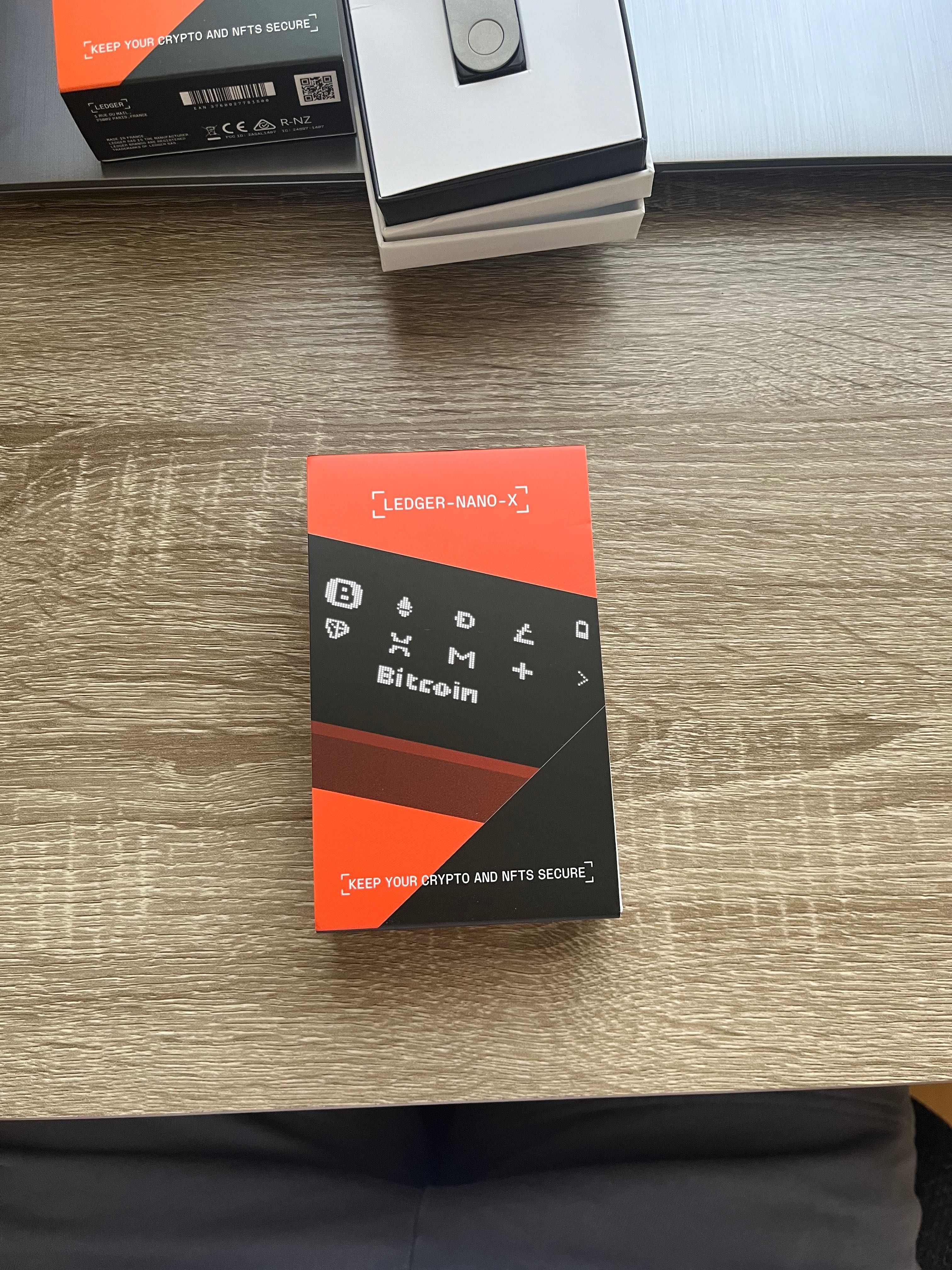 НОВ! Крипто портфейл Ledger Nano X
