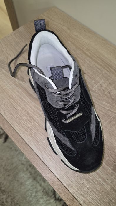 Спортни обувки на Steve Madden