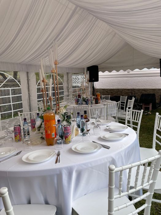 Cort de inchiriat, complet utilat