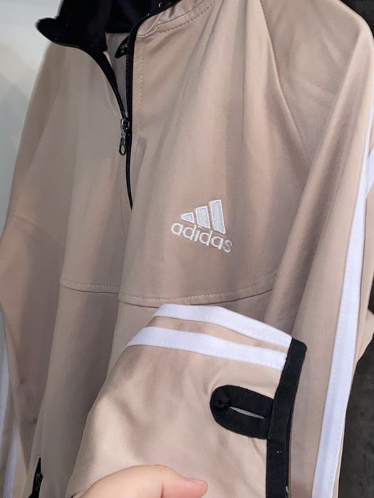 Ветровка Adidas| продам срочно