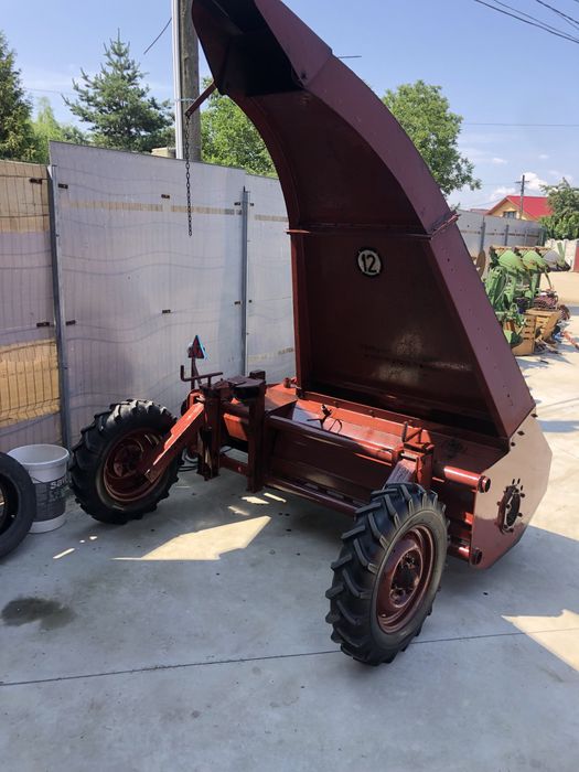 Tocatoare resturi vegetale/tocatoare coceni/tocatoare siloz