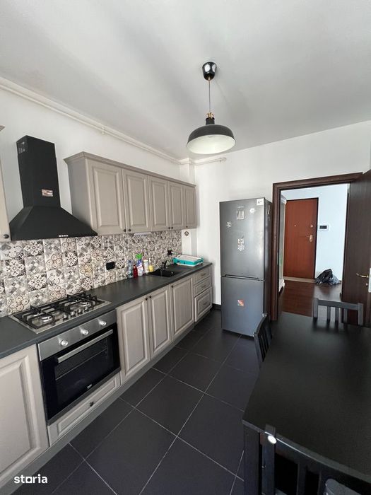 De inchiriat! Apartament cu 3 camere! Complet mobilat? Mutare imediata