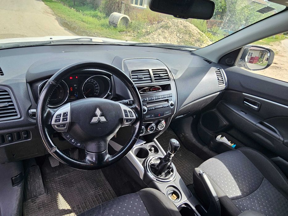 Masina Mitsubishi ASX an 2012