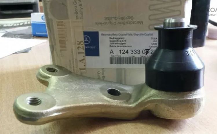 Шаровая Опора нижняя Mercedes-Benz  W124 4-MATIC Полный привод. E260,E