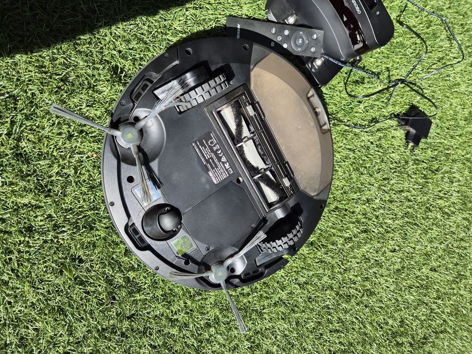 Aspirator de curățenie "Air Robo"