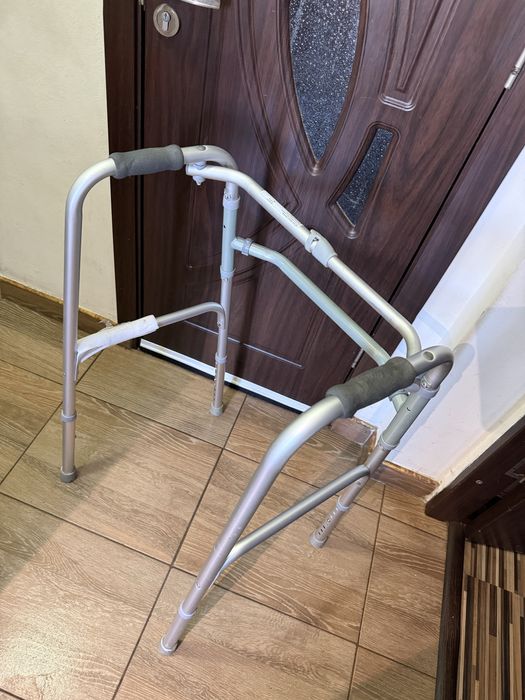 Cadru din aluminiu ajutor deplasae