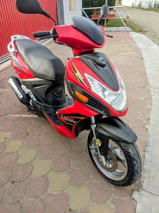Scuter 49 cm adus recent