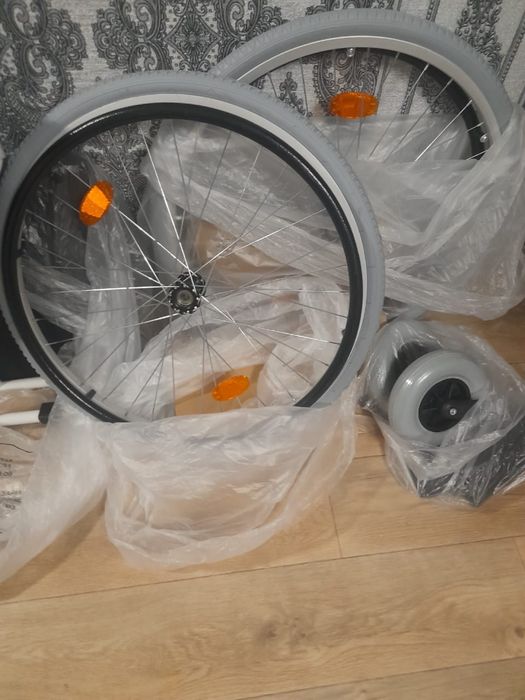 Прогулочная инвалидная коляска