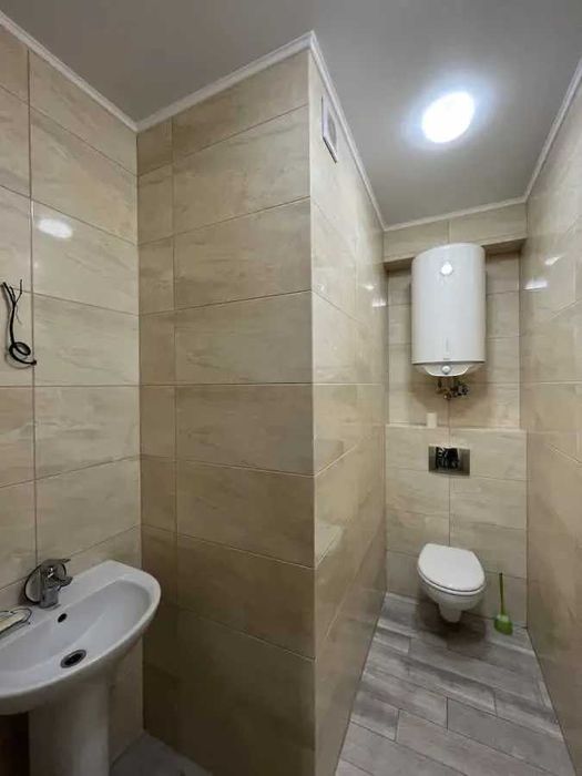 Дава се под наем Двустаен апартамент в София, Хиподрума - 76 кв.м за 561 € - Снимка #3