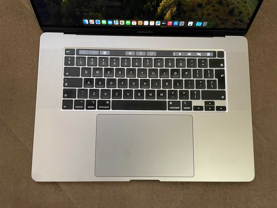 16" Core i7 MacBook Pro A2141 (2019) Space Gray-i7/16GB RAM/512GB SSD