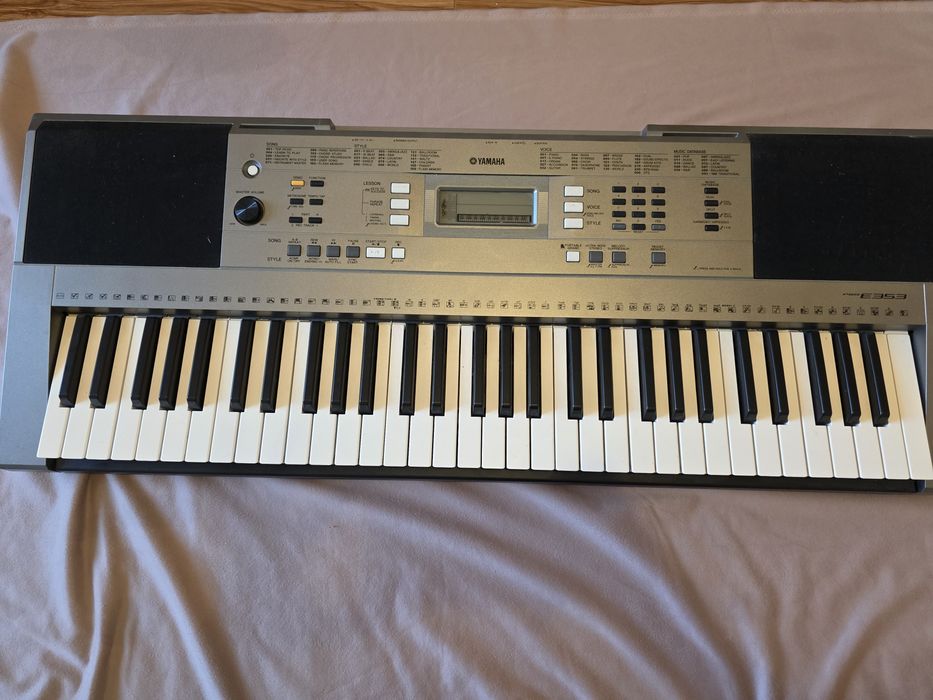 Vand orga electronica yamaha PSR E353