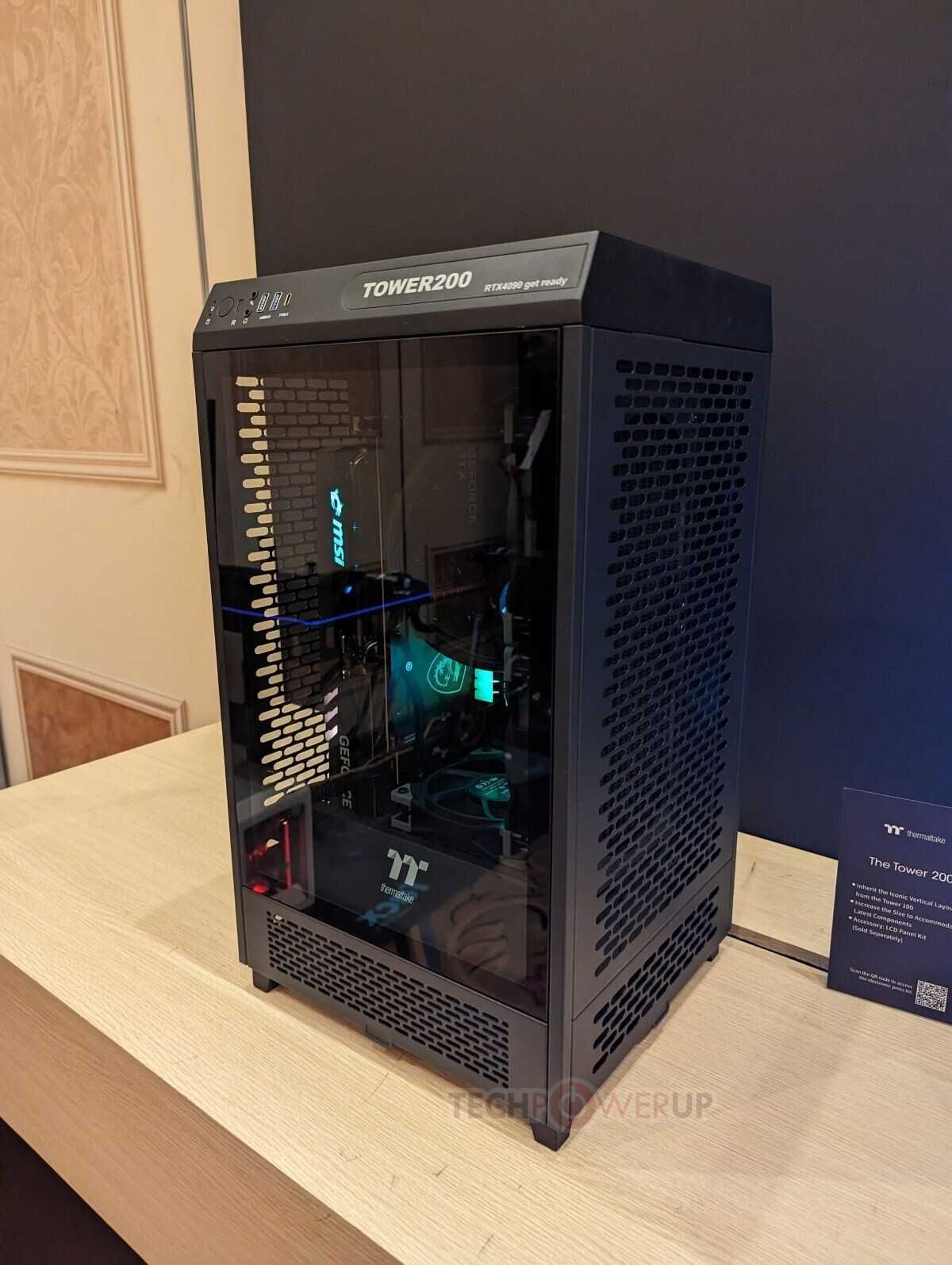 Компютърна кутия Thermaltake The Tower 200 + LCD SCREEN