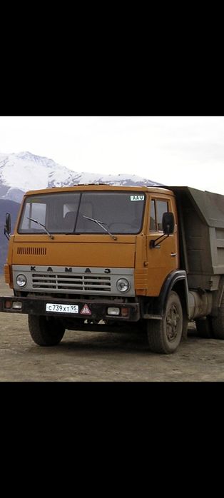 Услуга КАМАЗ. Доставка грунт щебень песок отсев сникерс. Вывоз мусора