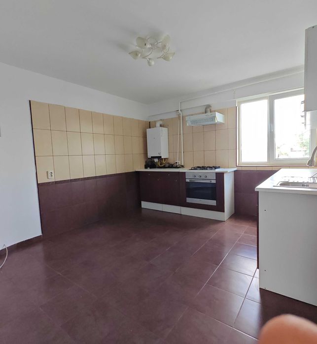 Proprietar vând Apartament 3 camere, 91 mp, Otopeni - Strada Polonă,