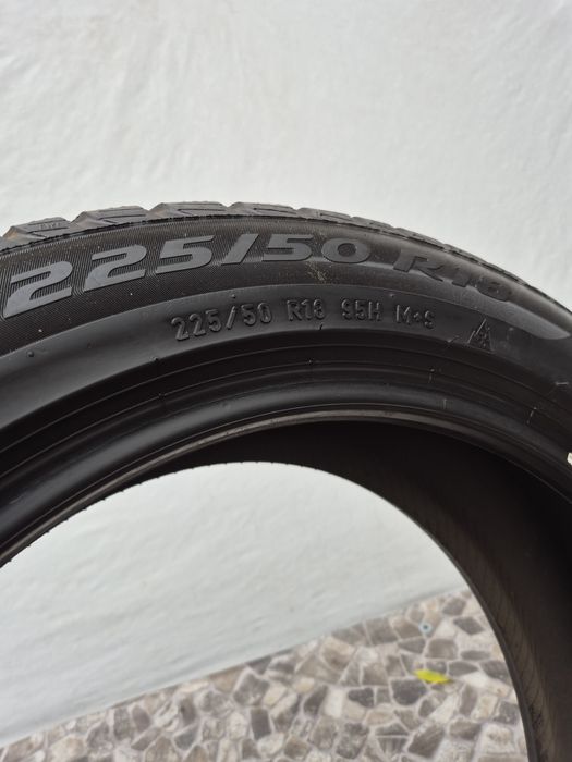 4бр 225 50 18 Pirelli Runflat зимни - 21г