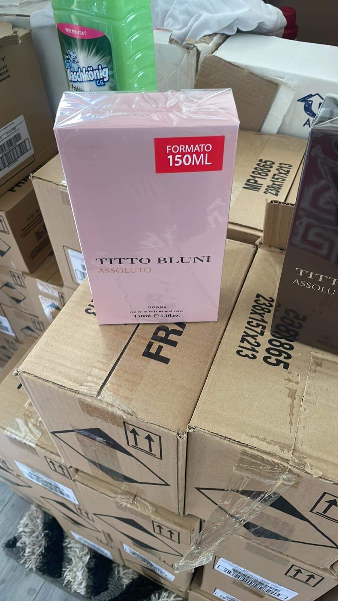 Vînd parfumuri TITTO BLUNI 150 ml