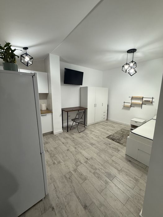 Garsoniera moderna de inchiriat