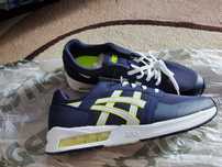 Продавам 3 чифта  Asics  Tiger Gel чисто нови.