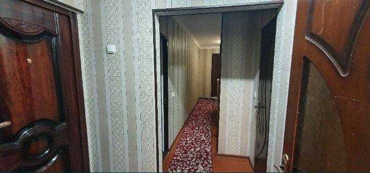 Сдается 2х комнатная квара на  3этаже Ориентир 6 микрорайон Тожмахал