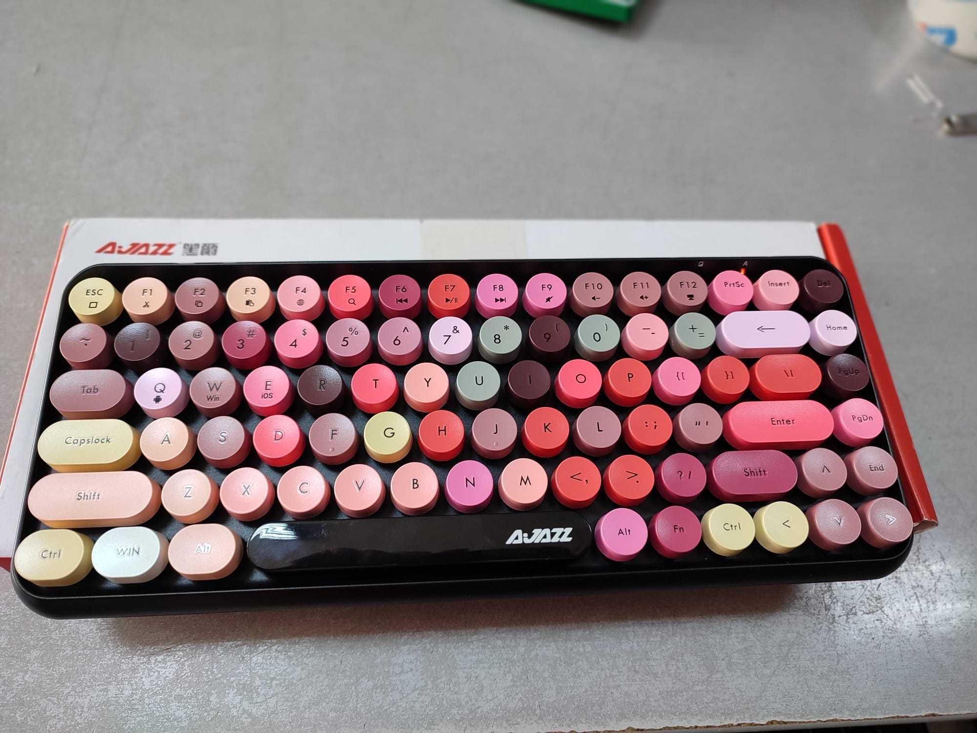 Tastatura Bluetooth Noua !