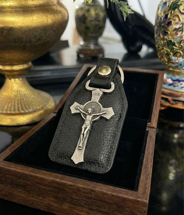 Breloc Piele Isus Nou cadou