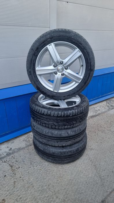 Продам комплект Летней резины с дисками