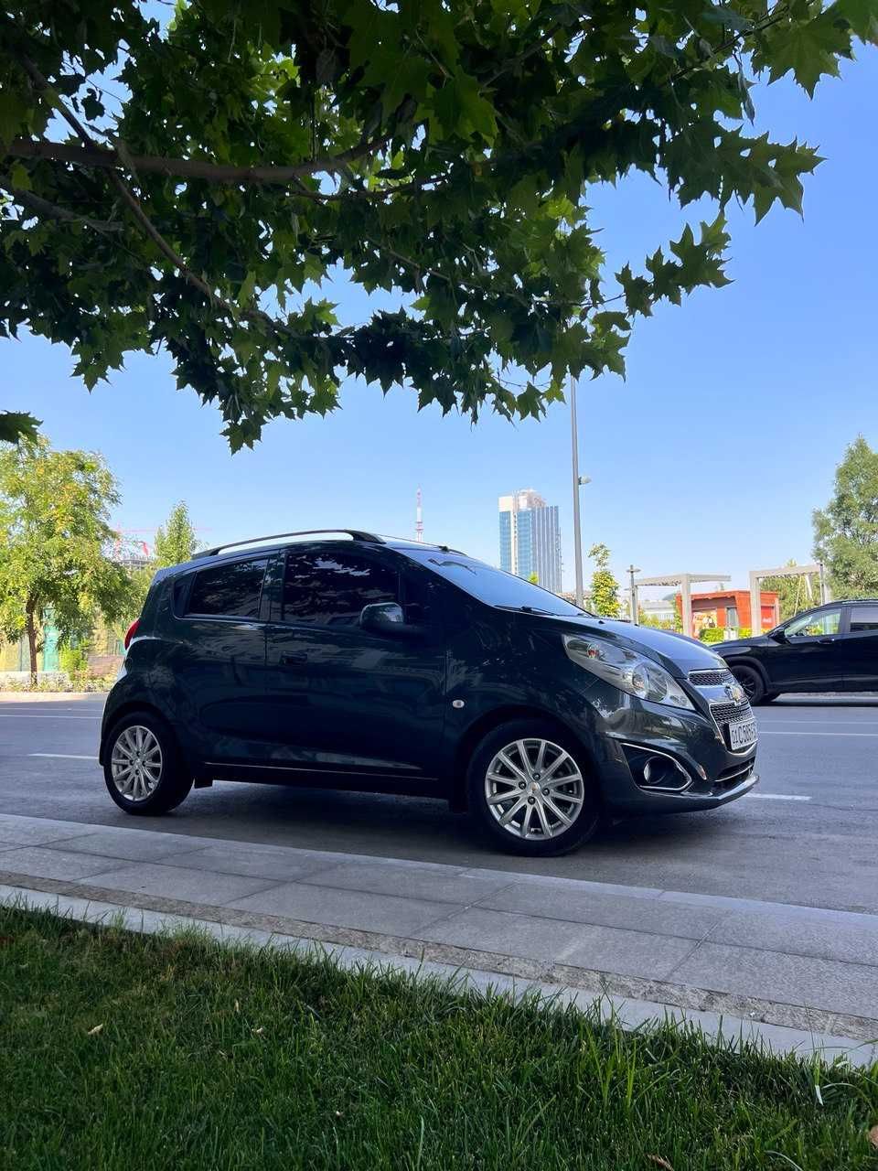 Продам Chevrolet Spark Elegant Plus (4-Позиция) Мокрый асфальт.