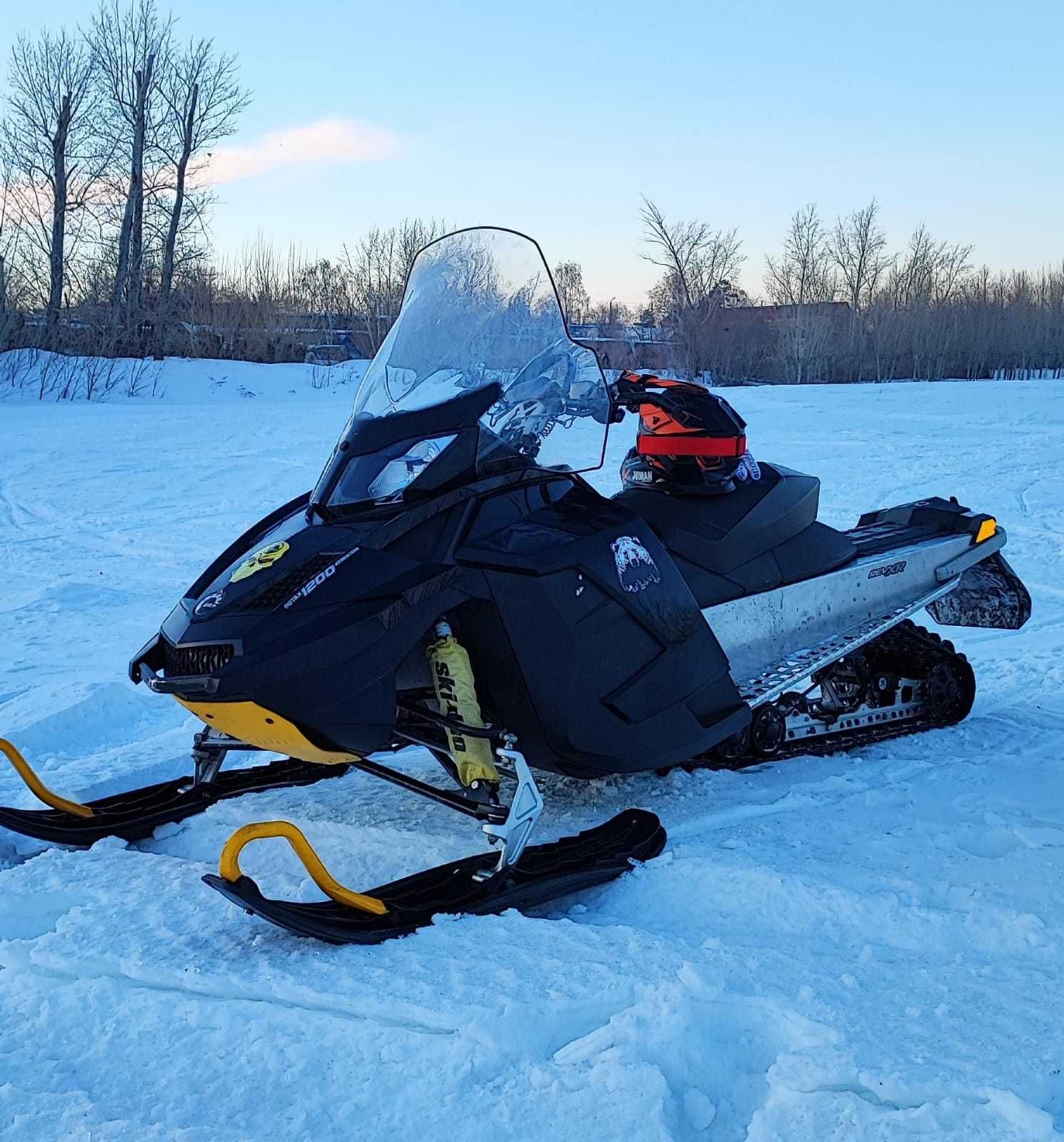 снегоход BRP Ski-Doo Renegade 1200