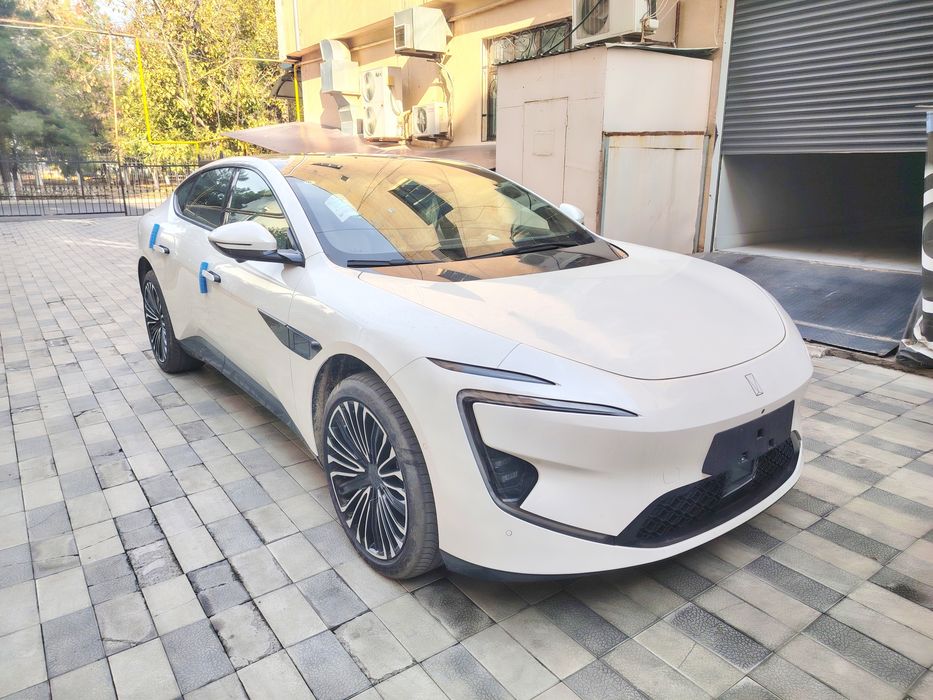 Huawei Avatr 12 Gibrid Ultra