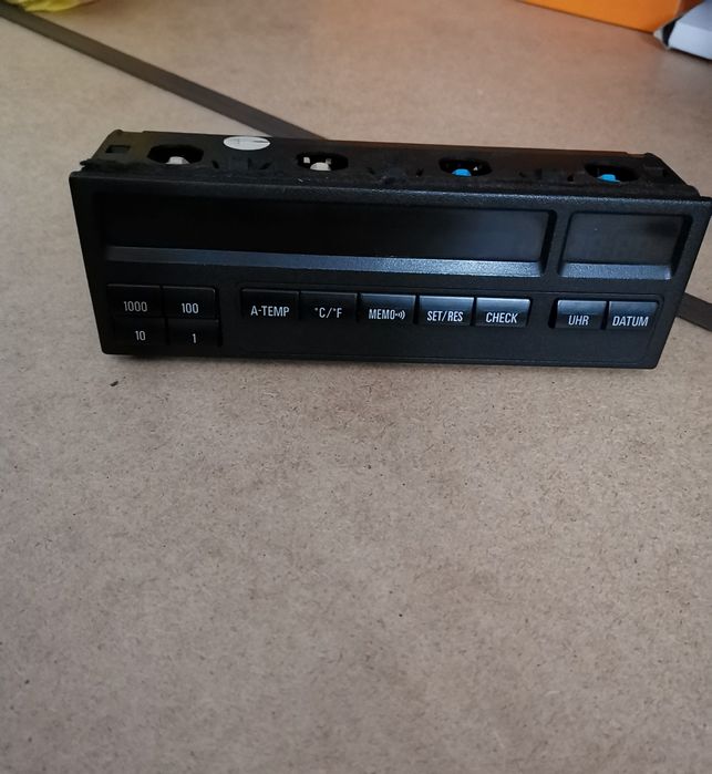 Среден борд компютър за е36