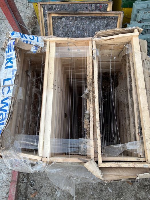 Vând stupi de albine folosiți