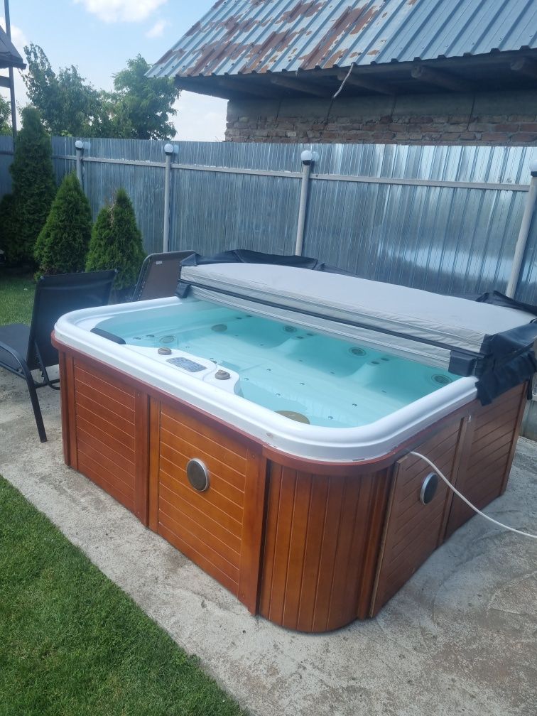 DE vânzare jacuzzi de exterior model w-193 luat de nou nefolosit