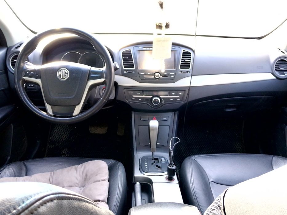 Продам легковую машину